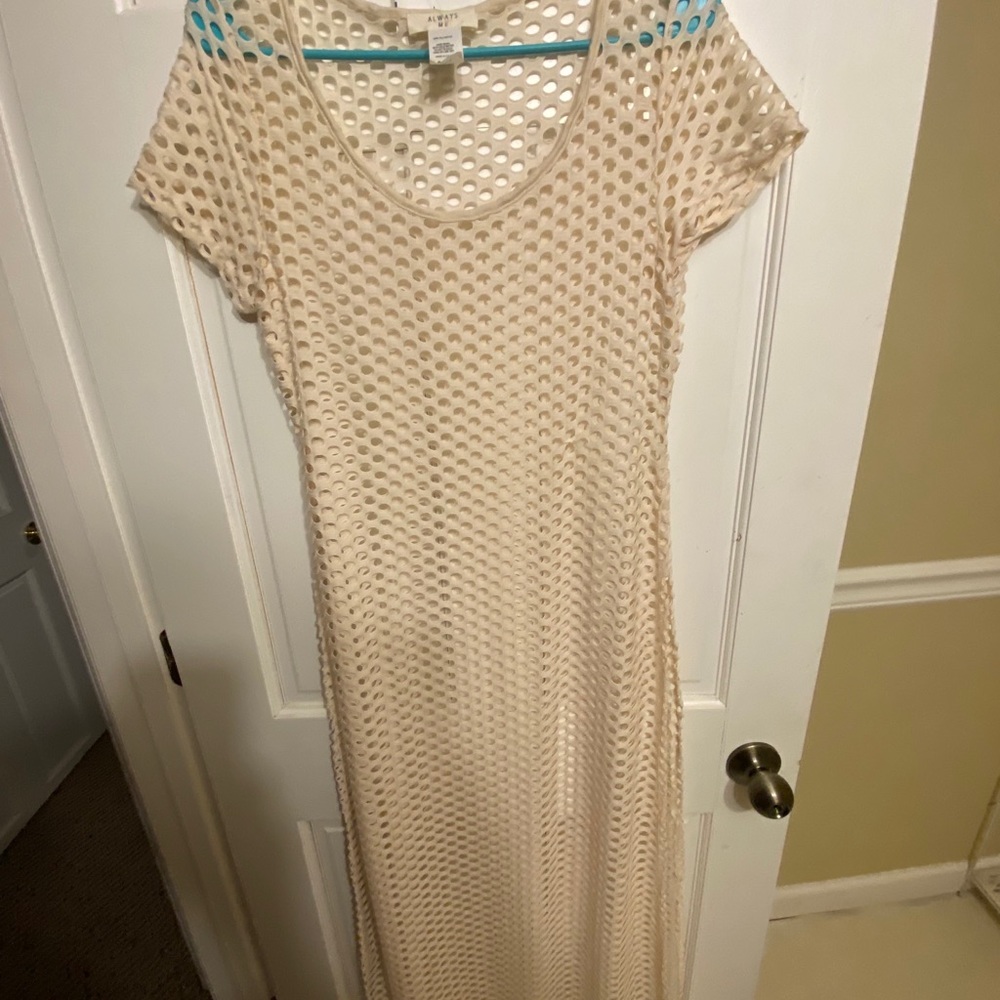 Hollow Out Maxi Shirt Size: M